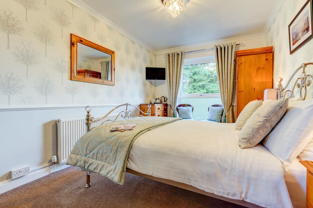 Meadfoot Guesthouse Room Only Accommodation For Adults วินเดอร์เมียร์ ภายนอก รูปภาพ